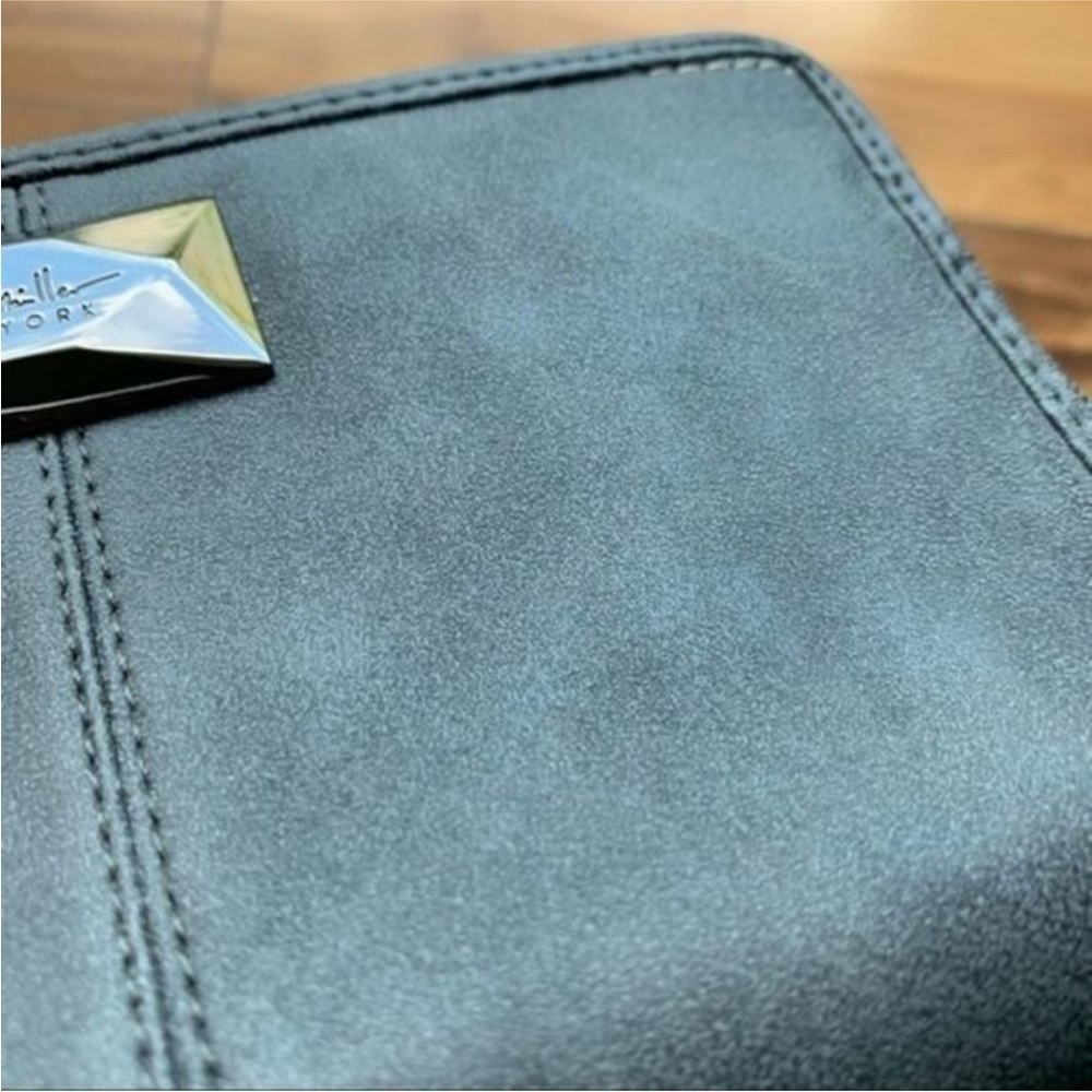 Nicole Miller New York Accordion Wallet - Picture 8 of 8